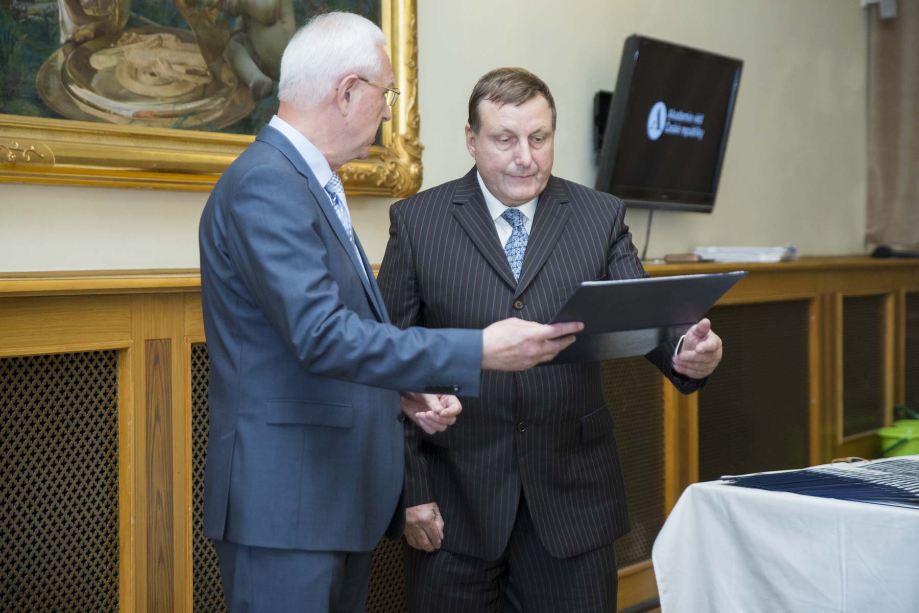 Three IPHYS employees were awarded "Letter of thanks of Czech Academy of Sciences" - dittert