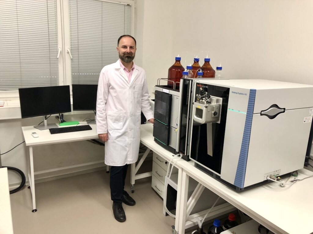 Tomáš Čajka patří mezi 1 % nejcitovanějších vědců na světě 2 Tomáš Čajka patří mezi 1 % nejcitovanějších vědců na světě - img 2620