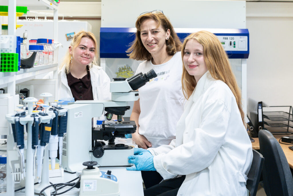 Students and career - 2025 10 10 otevrena veda olga zimmermannova fu fullres 38 1 1